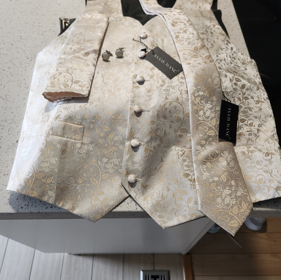 Men's vest - Picture 2 of 2